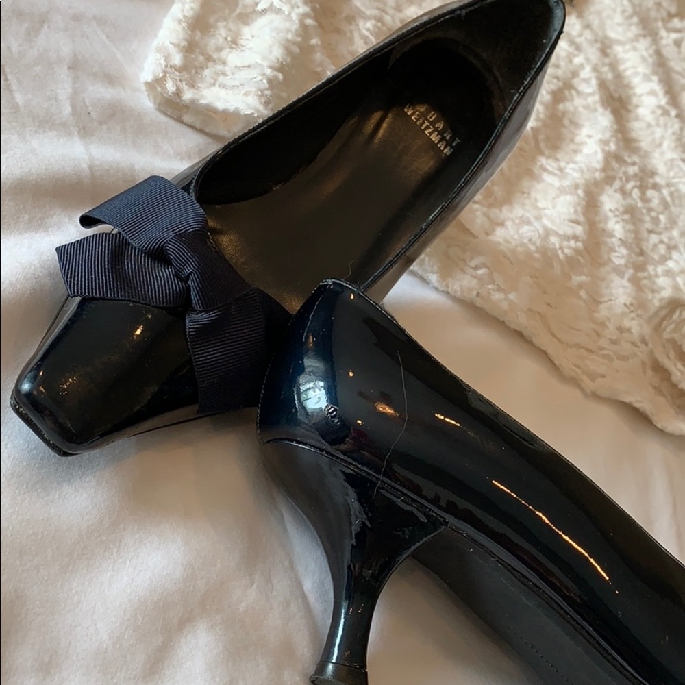 ⬇️REDUCED Stuart Weitzman Navy Patent Bow Pump